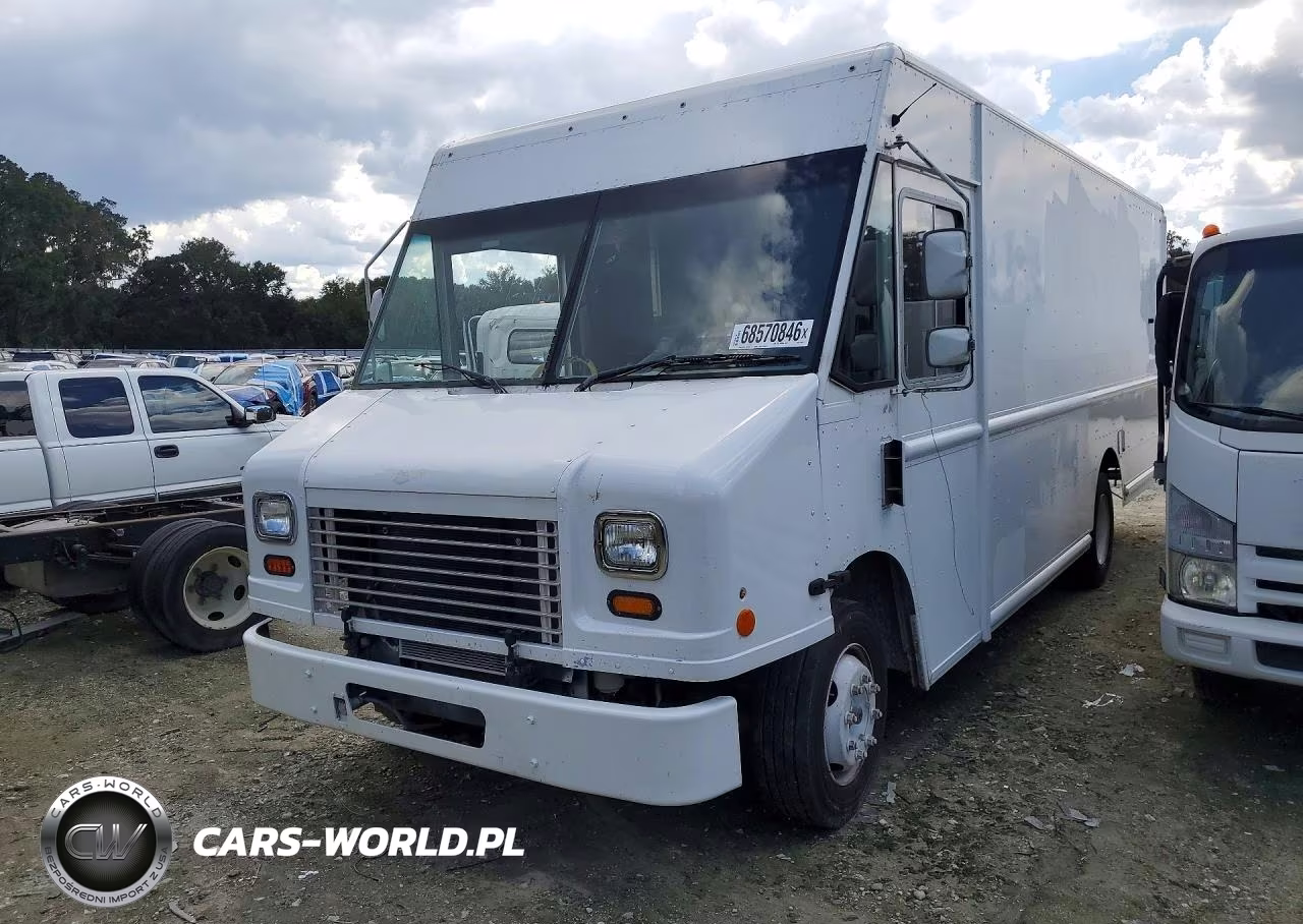 2013 Freightliner Mt45 Chassis Delivery Truck