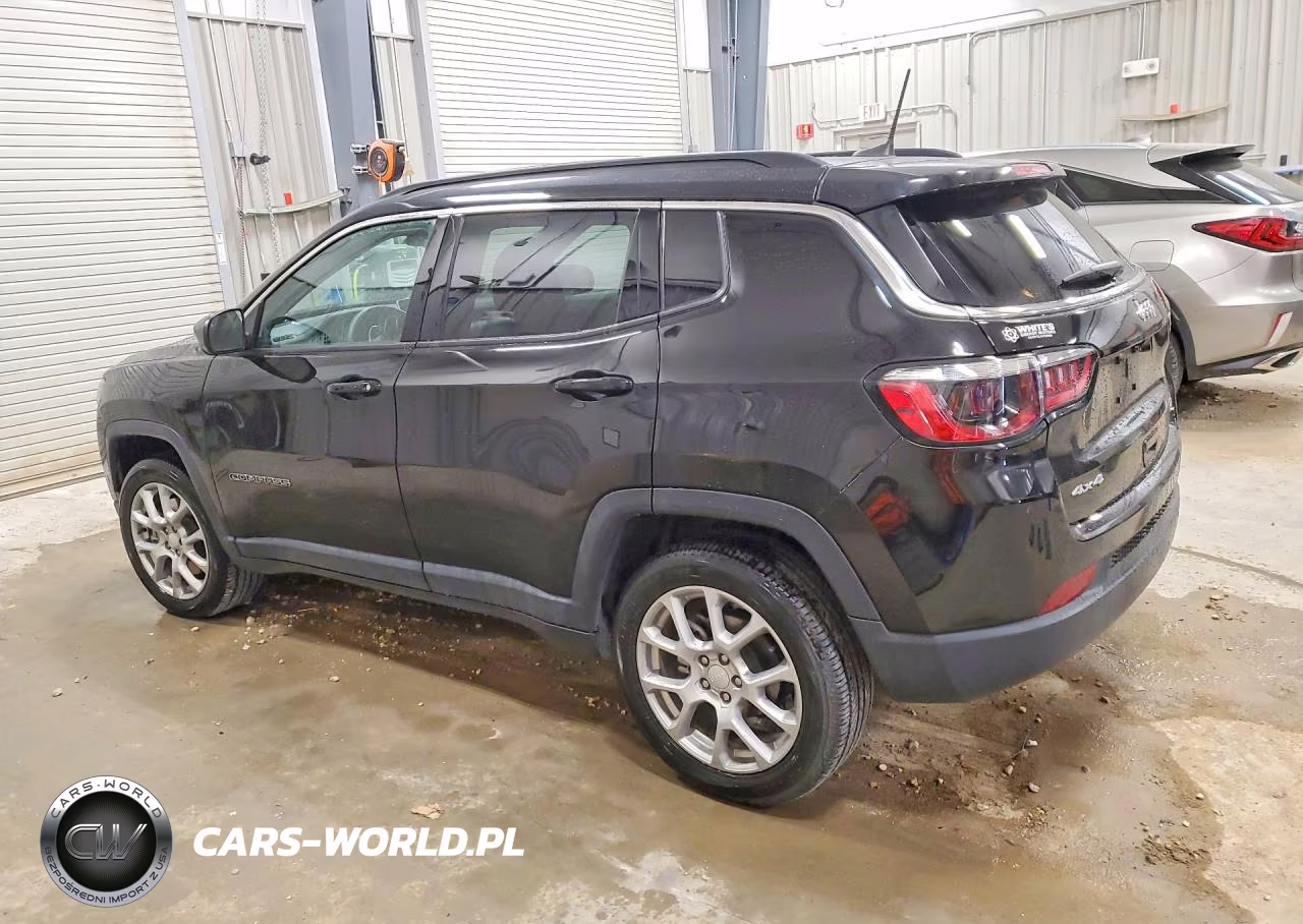2024 Jeep Compass Latitude Lux VIN:3C4NJDFN1RT175483 - 2