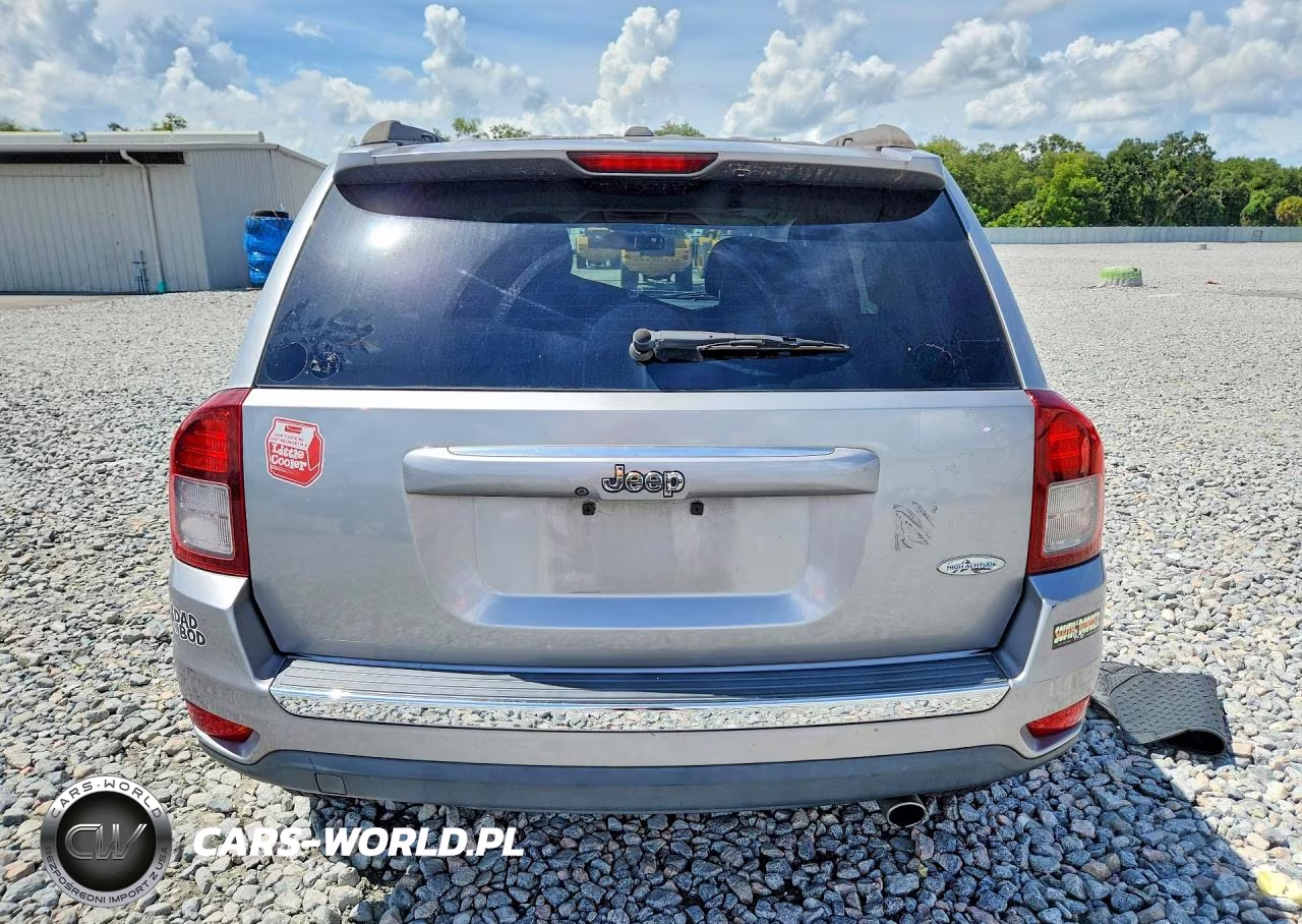2016 Jeep Compass Latitude VIN:1C4NJCEA2GD735958 - 6