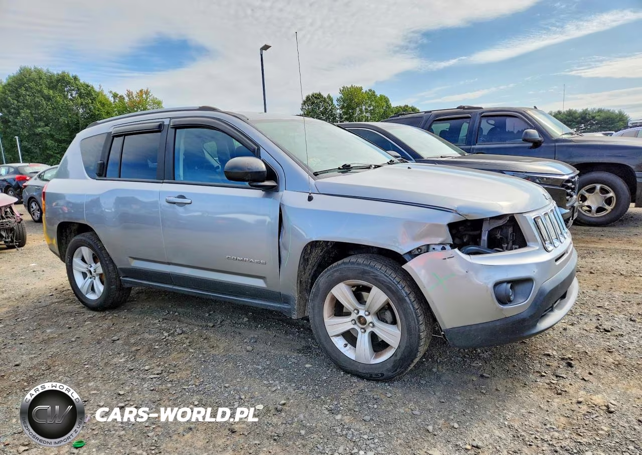 2017 Jeep Compass Sport VIN:1C4NJCBA1HD146387 - 4