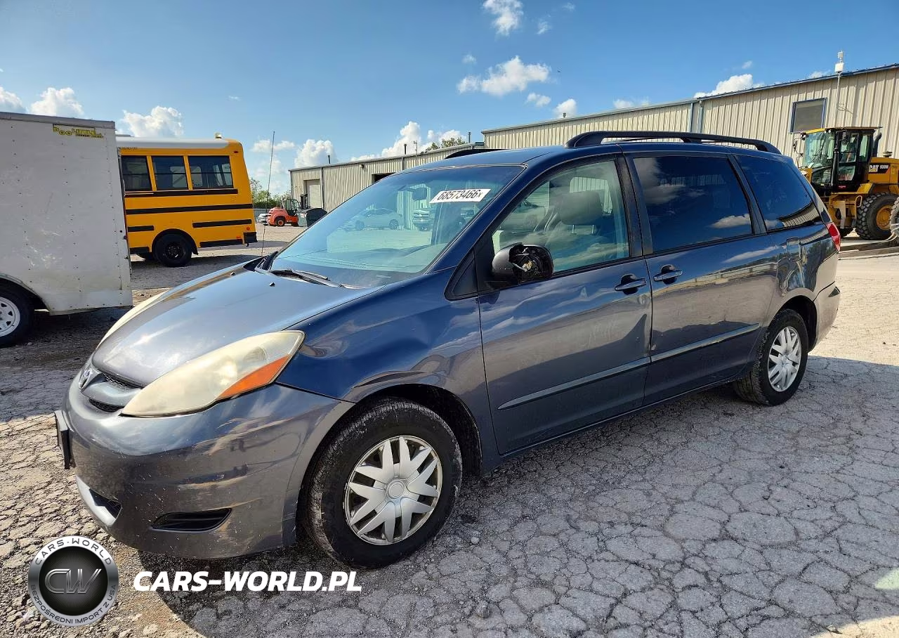 2008 Toyota Sienna Le 8-Passenger