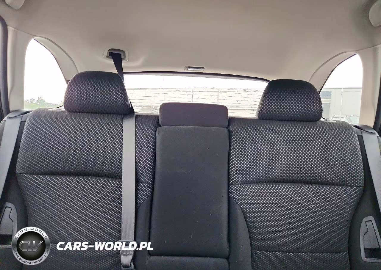 2018 Subaru Outback 2.5I Premium VIN:4S4BSAFC0J3300353 - 10