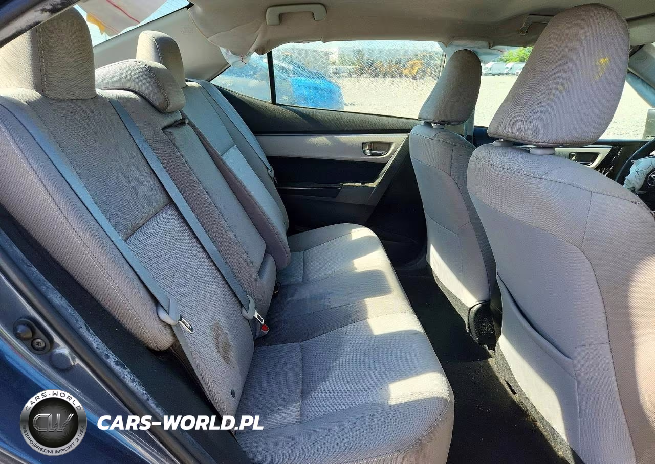 2016 Toyota Corolla Le VIN:5YFBURHE3GP371056 - 10