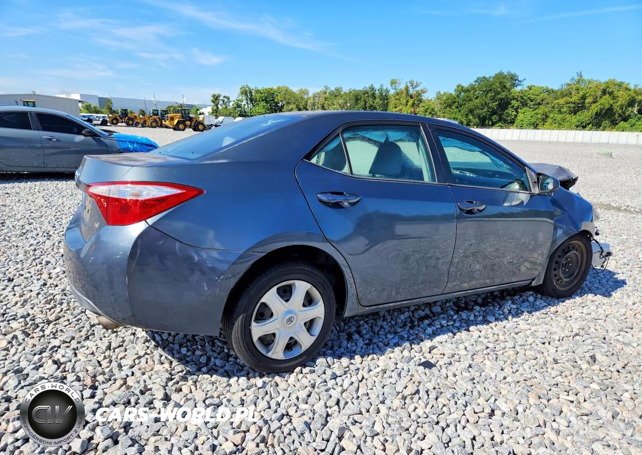 2016 Toyota Corolla Le VIN:5YFBURHE3GP371056 - 3