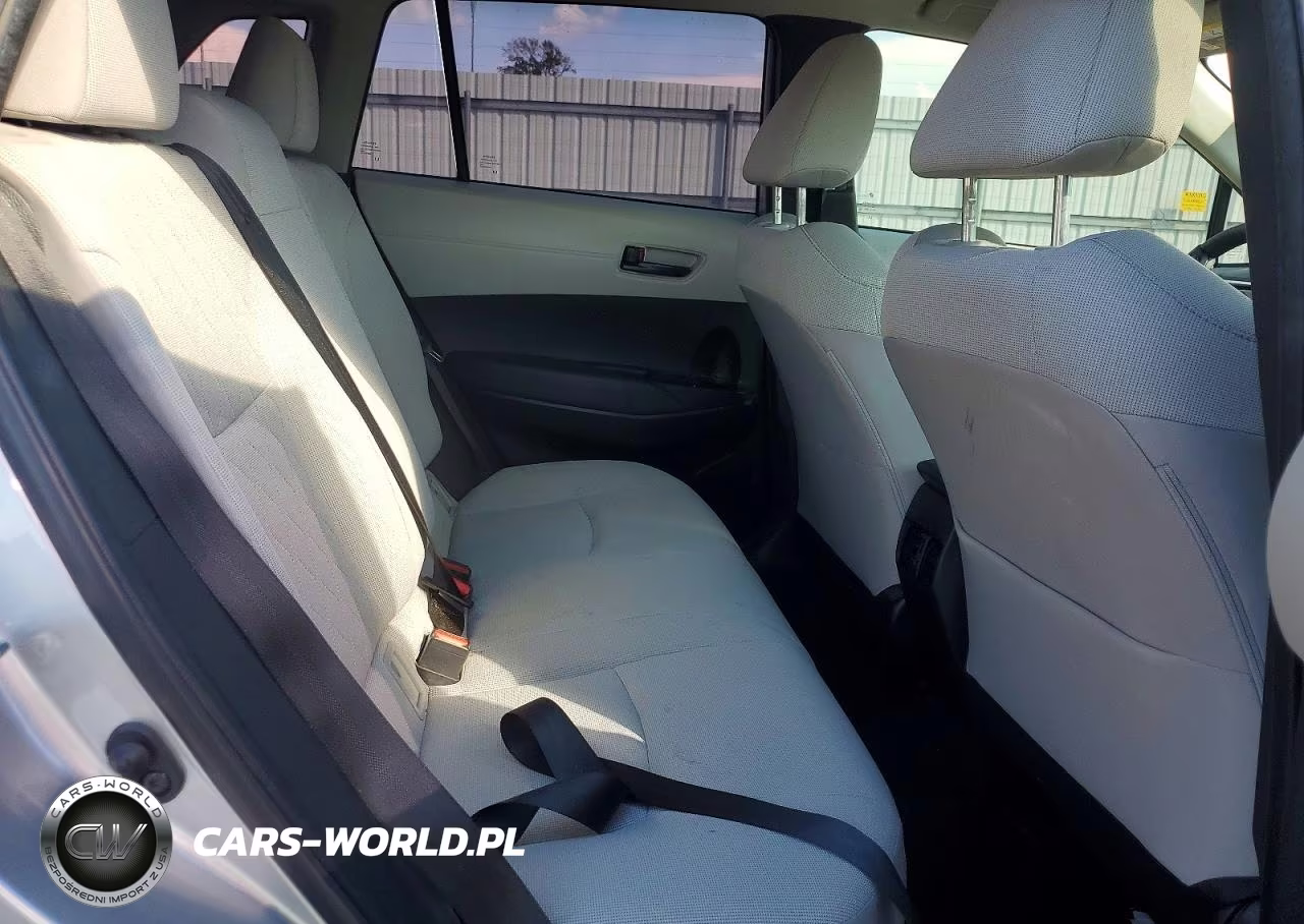 2022 Toyota Corolla Cross L VIN:7MUAAAAG7NV017262 - 11