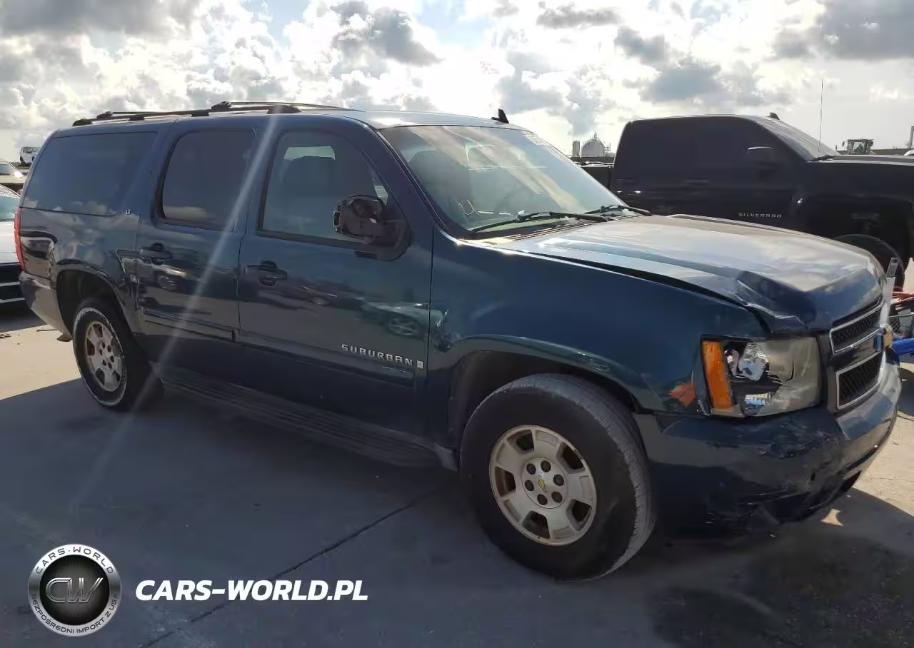 2007 Chevrolet Suburban C1500 VIN:1GNFC16J07R212711 - 4