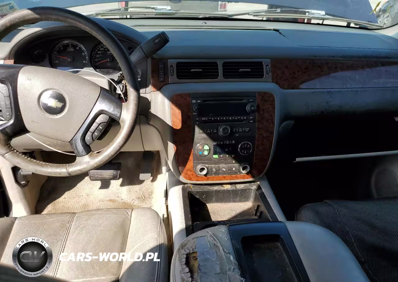 2007 Chevrolet Suburban C1500 VIN:1GNFC16J07R212711 - 8
