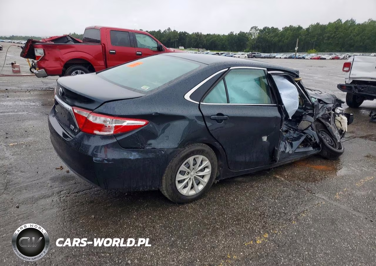 2015 Toyota Camry Hybrid Le VIN:4T1BD1FK9FU152447 - 3
