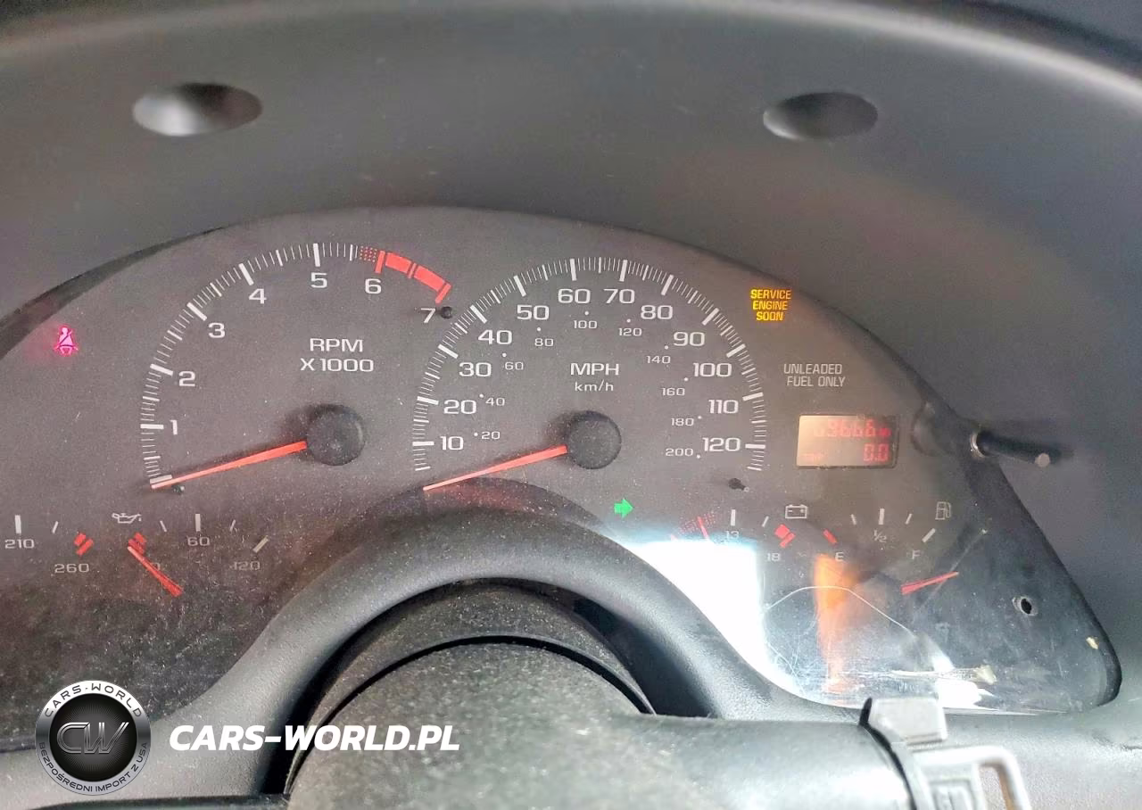 1997 Chevrolet Camaro Base VIN:2G1FP22K0V2118466 - 9