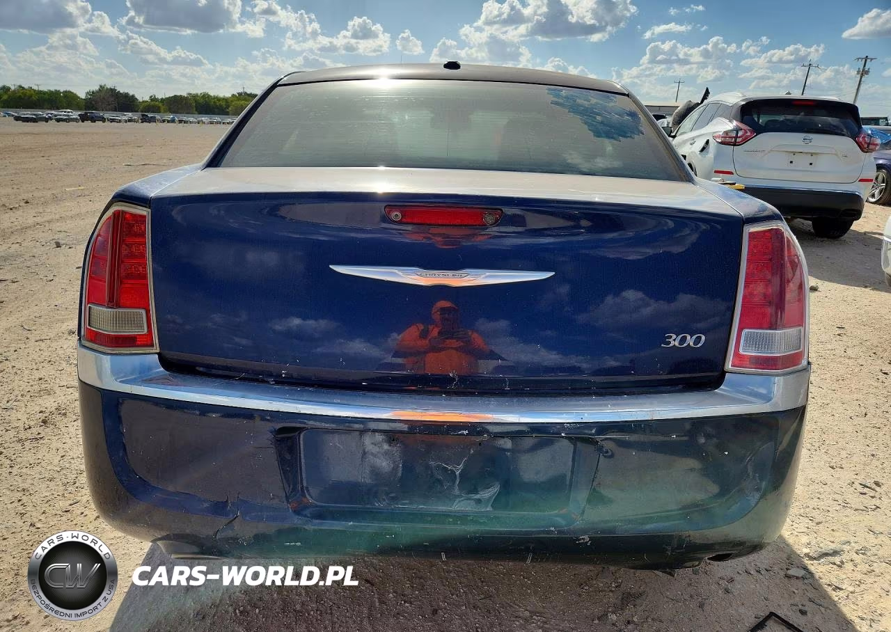 2014 Chrysler 300 VIN:2C3CCAAG4EH375919 - 6