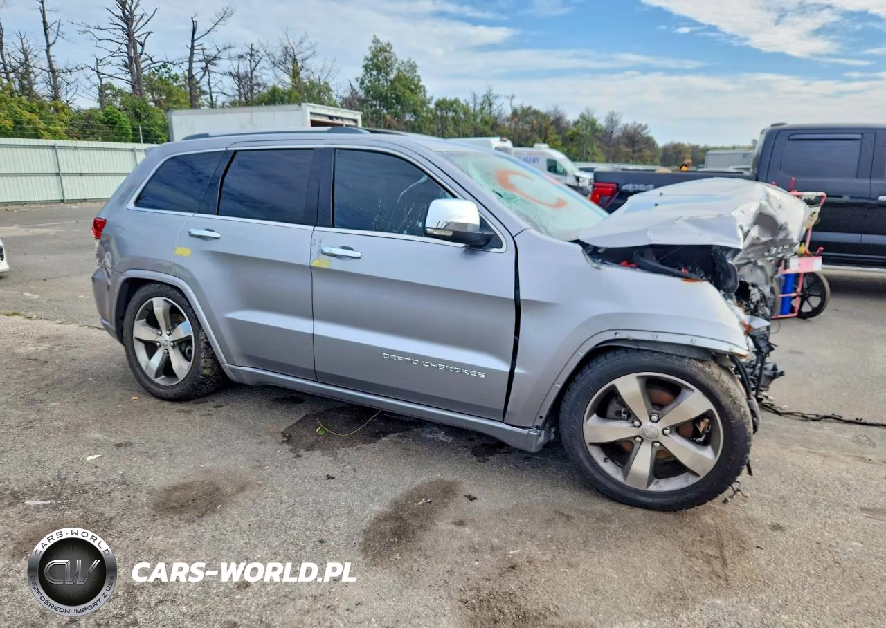 2015 Jeep Grand Cherokee Overland VIN:1C4RJFCG3FC238089 - 4
