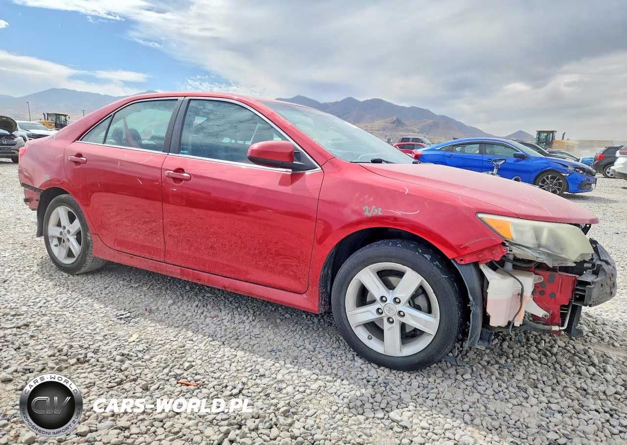 2013 Toyota Camry Se VIN:4T1BF1FK3DU685241 - 4