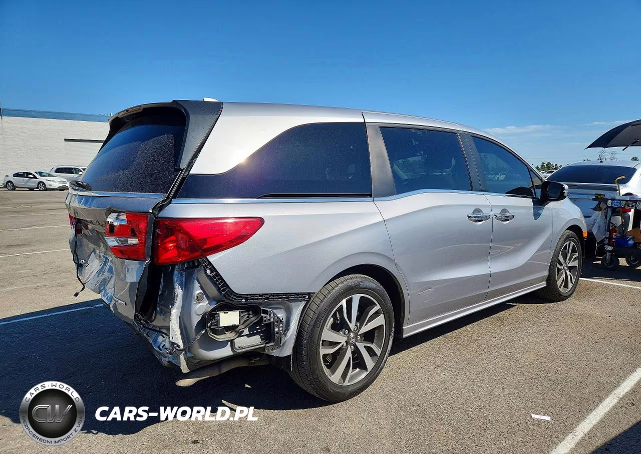 2024 Honda Odyssey Touring VIN:5FNRL6H88RB042703 - 3