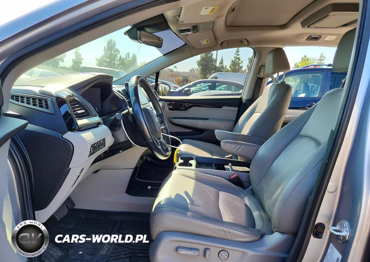 2024 Honda Odyssey Touring VIN:5FNRL6H88RB042703 - 7