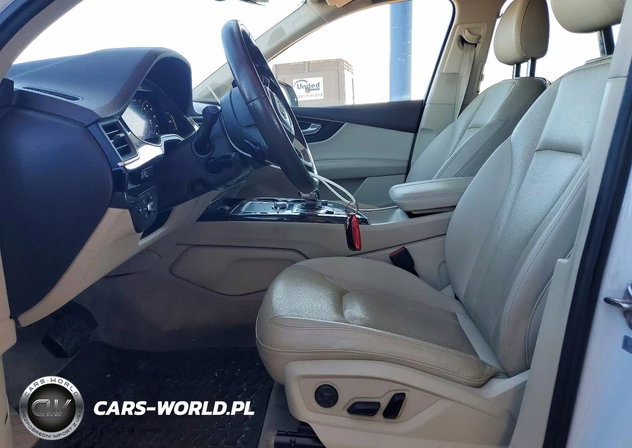 2019 Audi Q7 Premium Plus VIN:WA1LAAF76KD021560 - 7