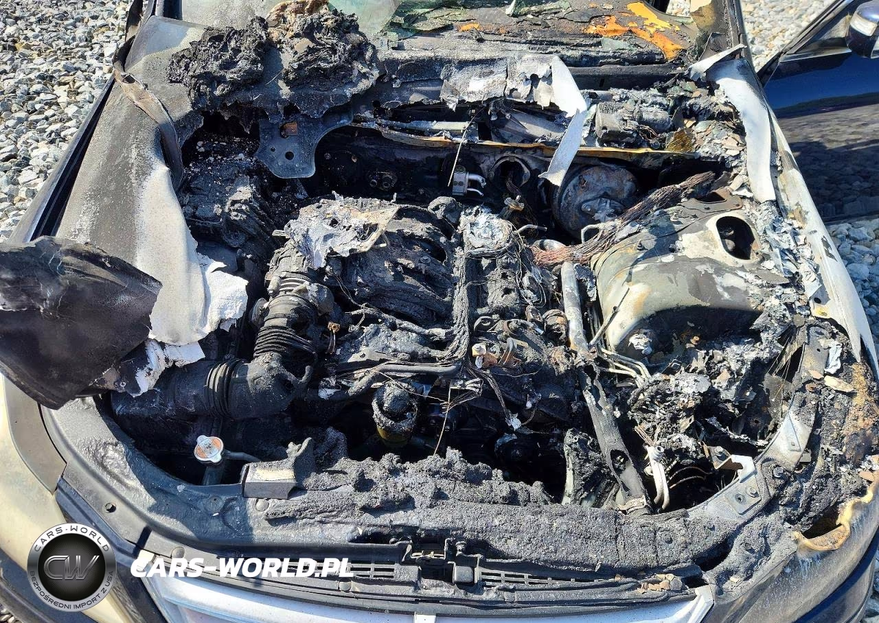 2009 Hyundai Genesis 3.8L VIN:KMHGC46E29U042459 - 11