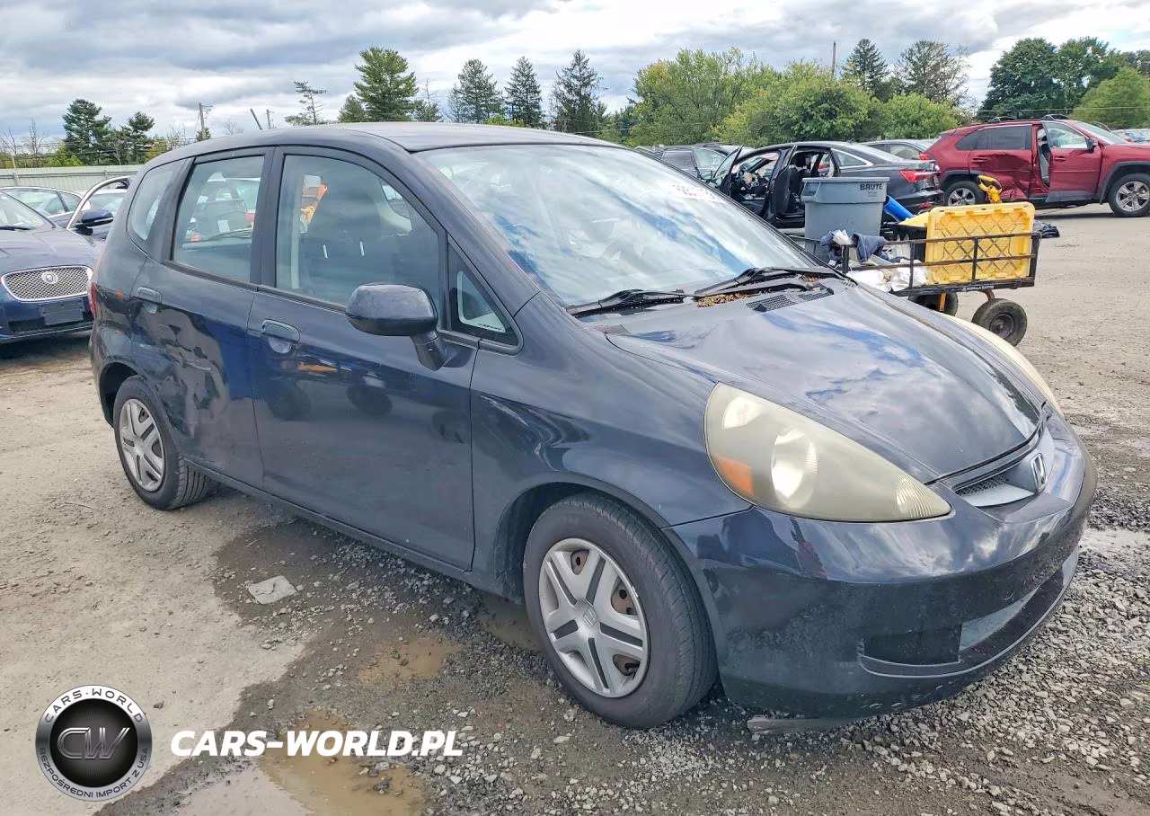 2008 Honda Fit VIN:JHMGD38438S032614 - 4