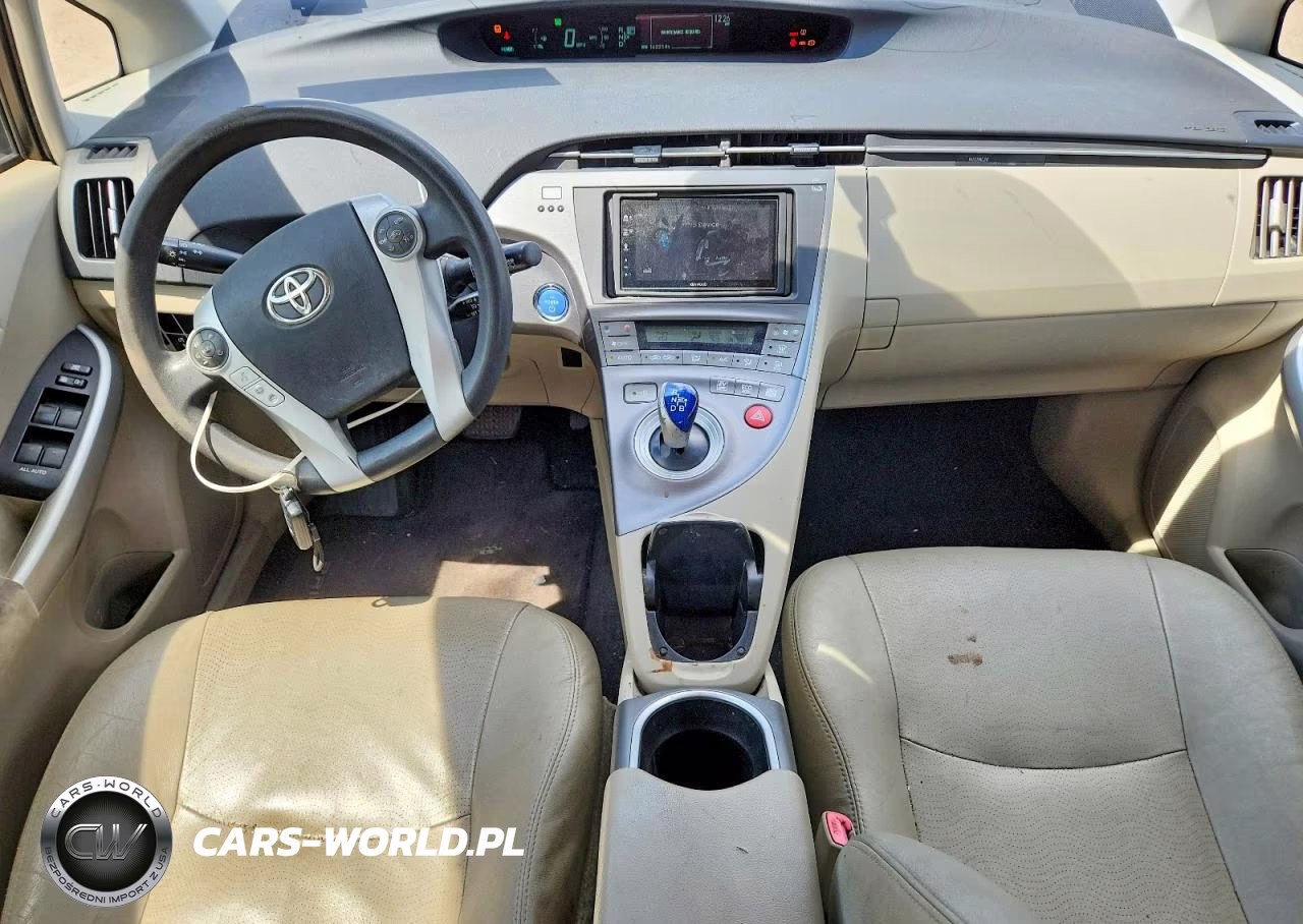 2012 Toyota Prius Three VIN:JTDKN3DU7C1539030 - 8