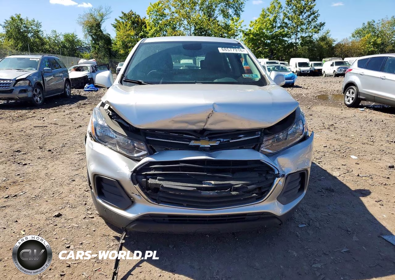 2018 Chevrolet Trax Ls VIN:KL7CJKSB7JB577390 - 5