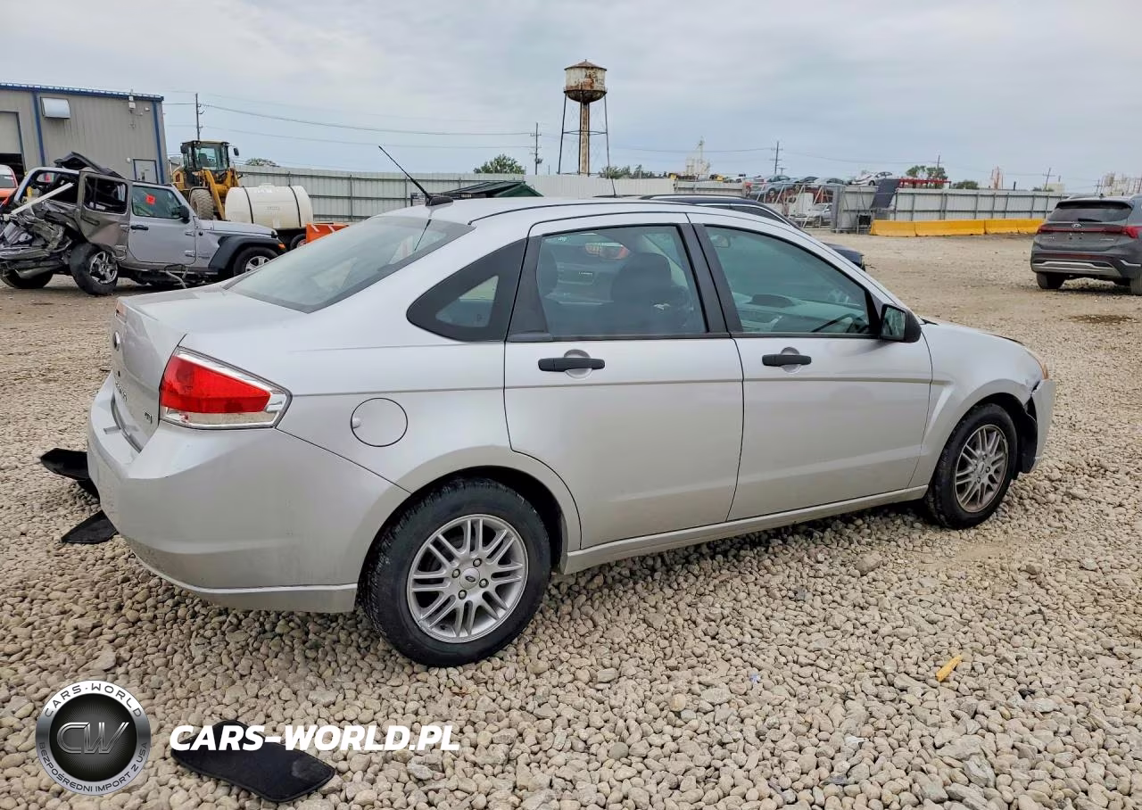 2009 Ford Focus Se VIN:1FAHP35N89W124392 - 3