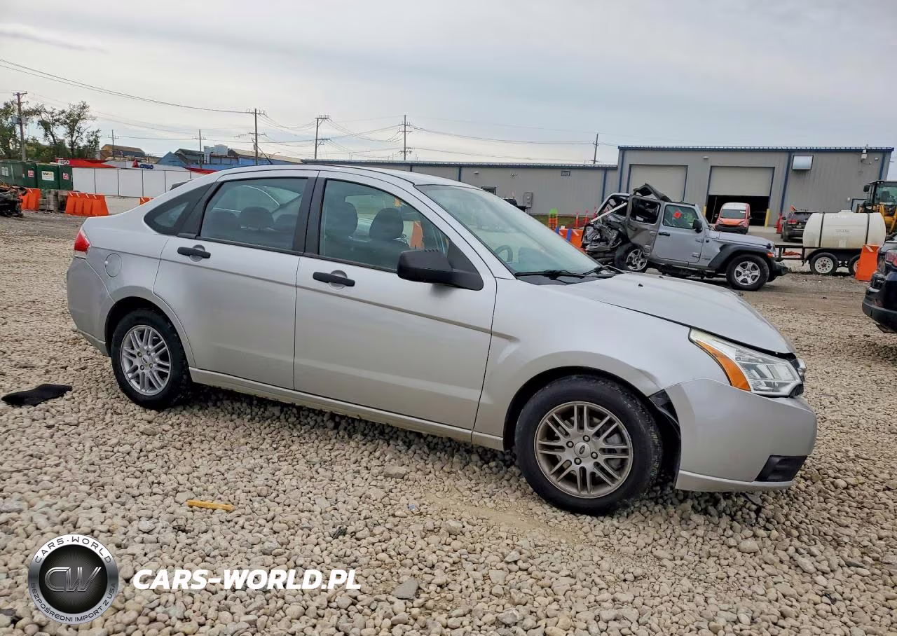 2009 Ford Focus Se VIN:1FAHP35N89W124392 - 4