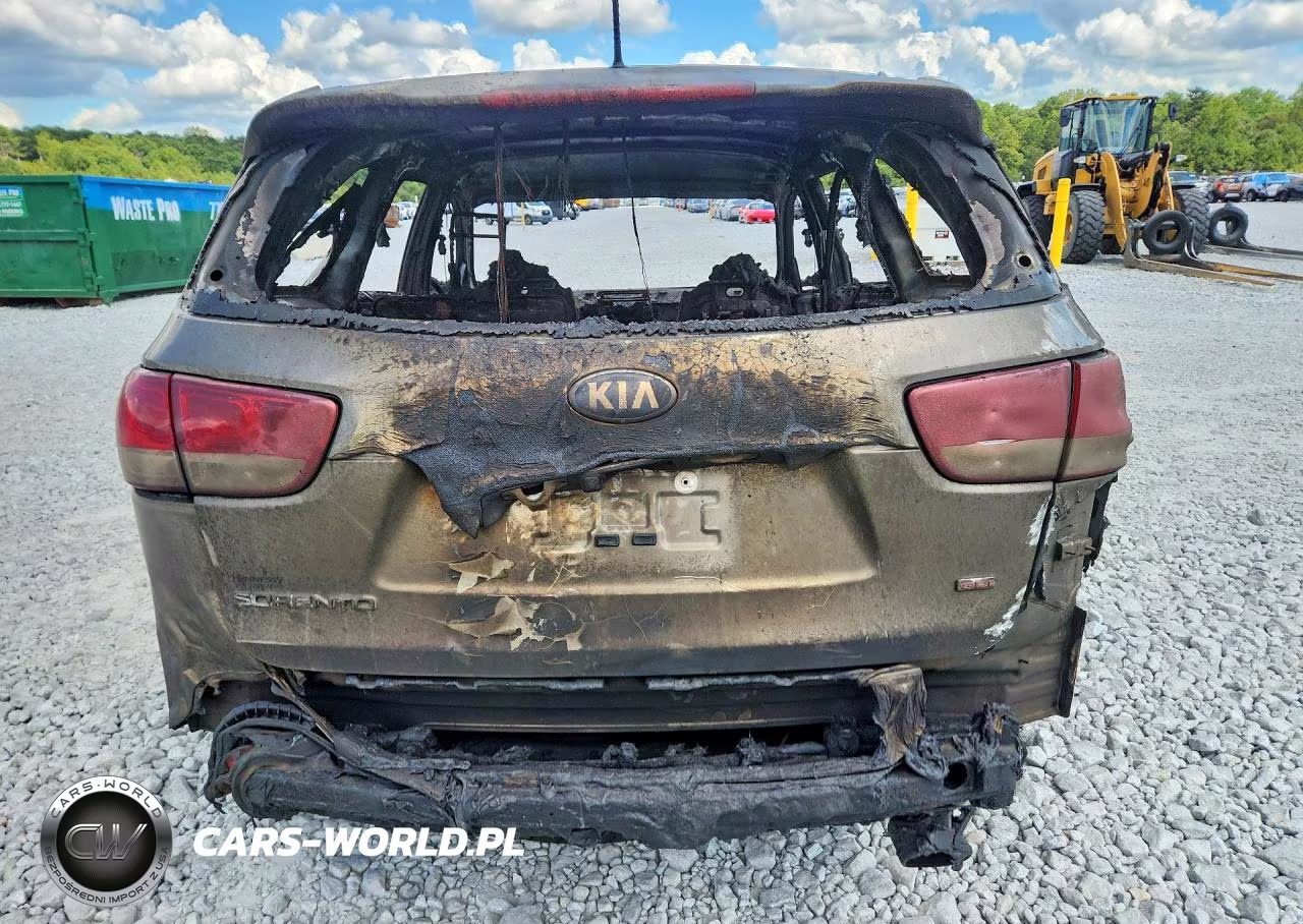 2018 Kia Sorento L VIN:5XYPG4A3XJG404641 - 6