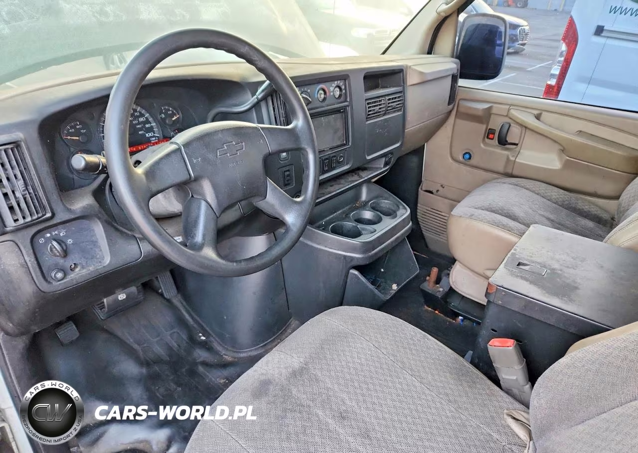 2005 Chevrolet Express G2500 Delivery Van VIN:1GCGG25V251256975 - 8