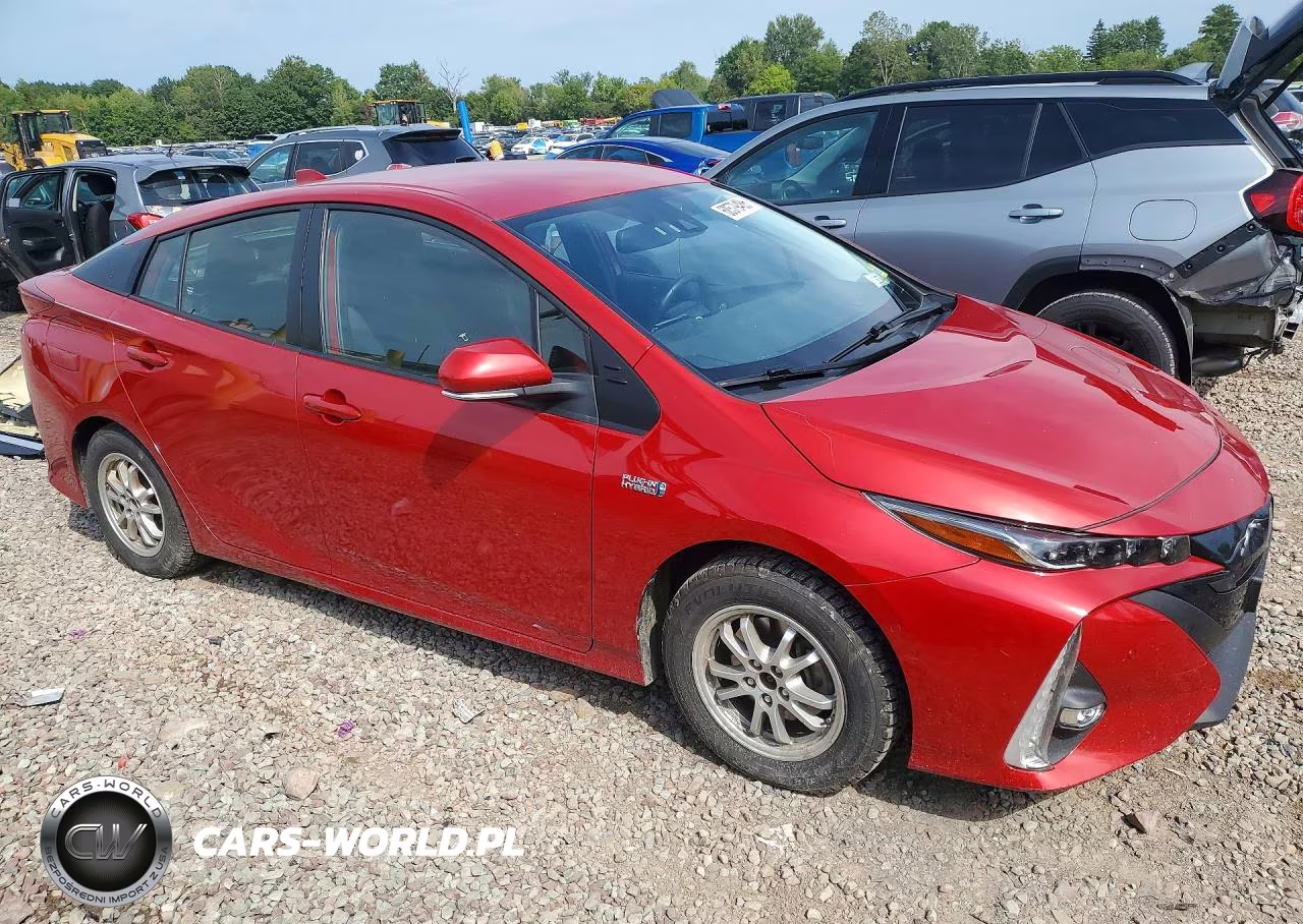 2021 Toyota Prius Prime Limited VIN:JTDKAMFP9M3188703 - 4