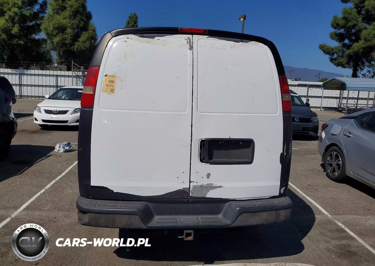 2011 Chevrolet Express G2500 Delivery Van VIN:1GCWGFBA8B1181098 - 6