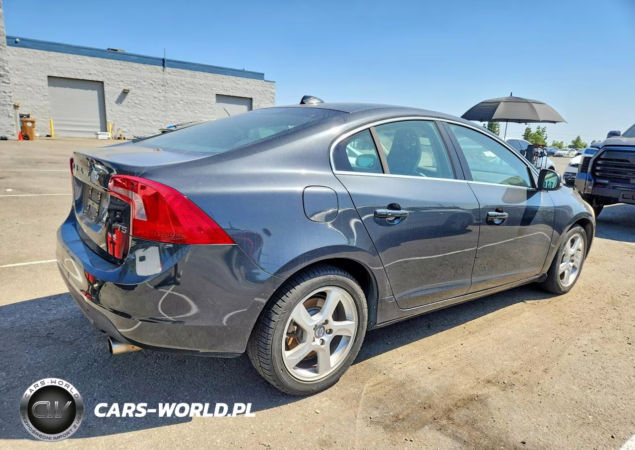 2013 Volvo S60 T5 VIN:YV1612FS5D2182021 - 3