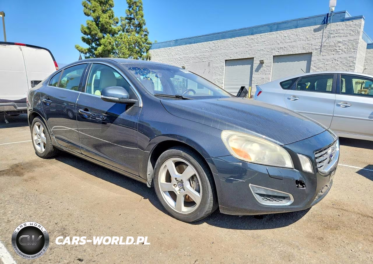 2013 Volvo S60 T5 VIN:YV1612FS5D2182021 - 4