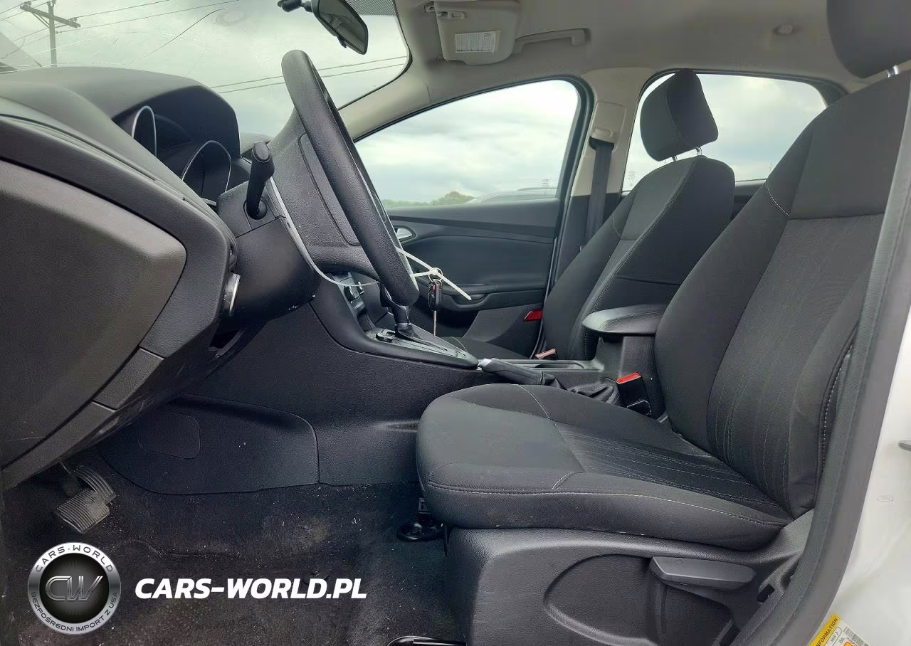 2016 Ford Focus Se VIN:1FADP3K22GL310842 - 7