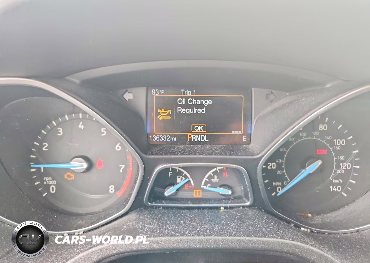 2016 Ford Focus Se VIN:1FADP3K22GL310842 - 9
