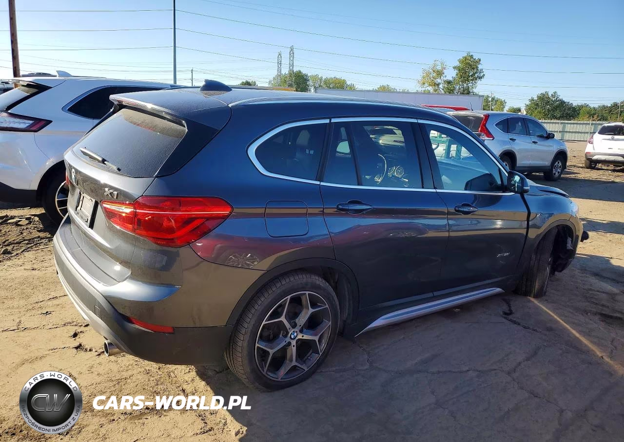 2018 BMW X1 xDrive28I VIN:WBXHT3C31J5L25751 - 3