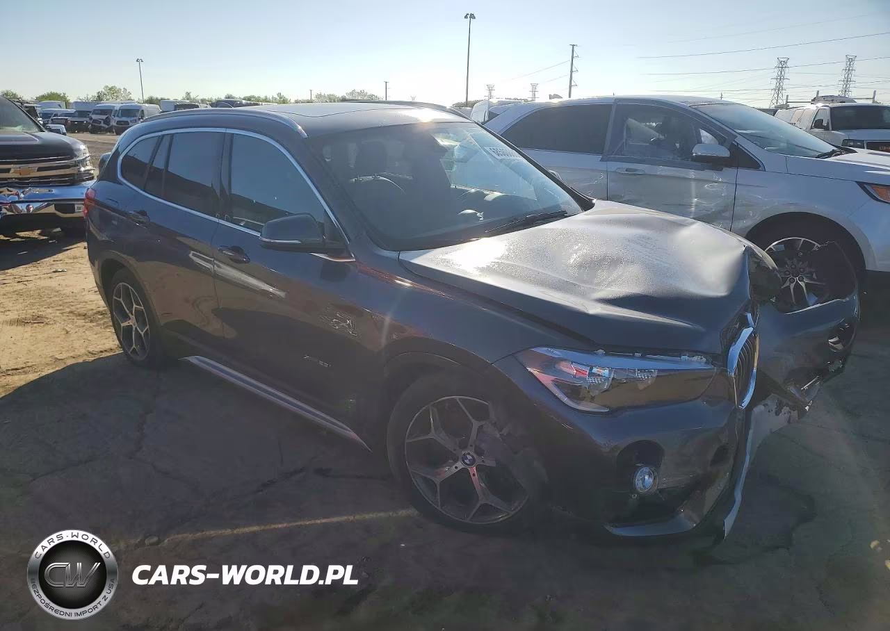2018 BMW X1 xDrive28I VIN:WBXHT3C31J5L25751 - 4