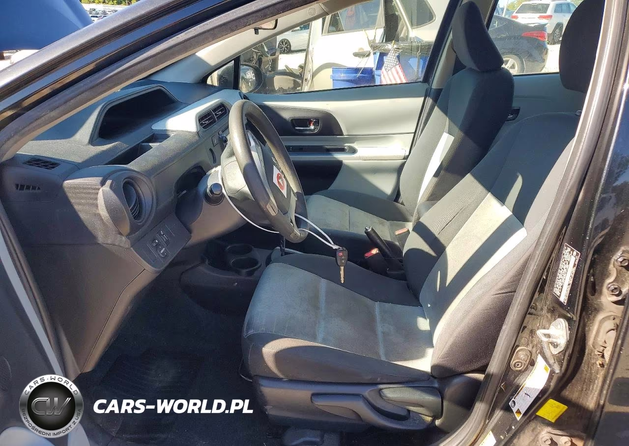 2012 Toyota Prius C Two VIN:JTDKDTB35C1513488 - 7
