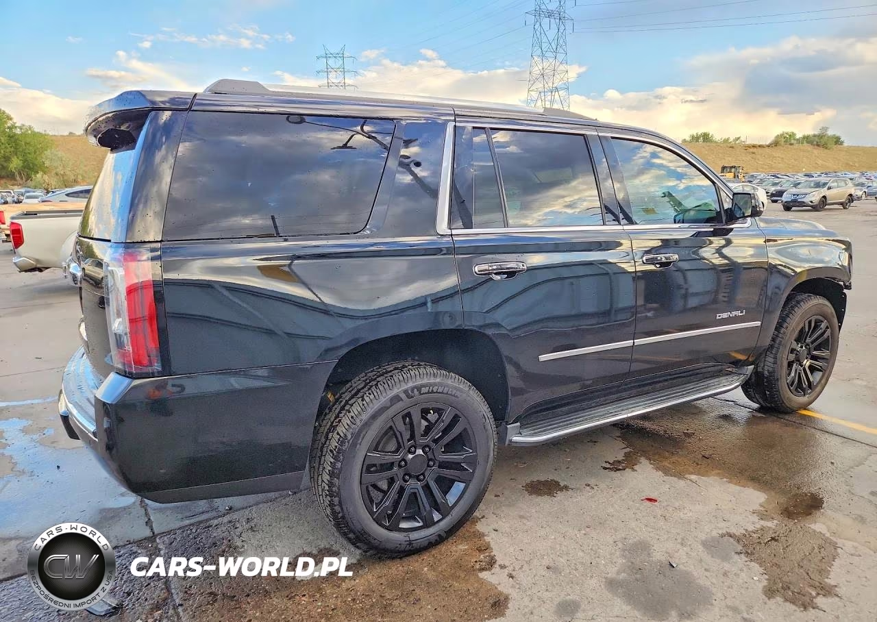 2017 GMC Yukon Denali VIN:1GKS2CKJ1HR300586 - 3
