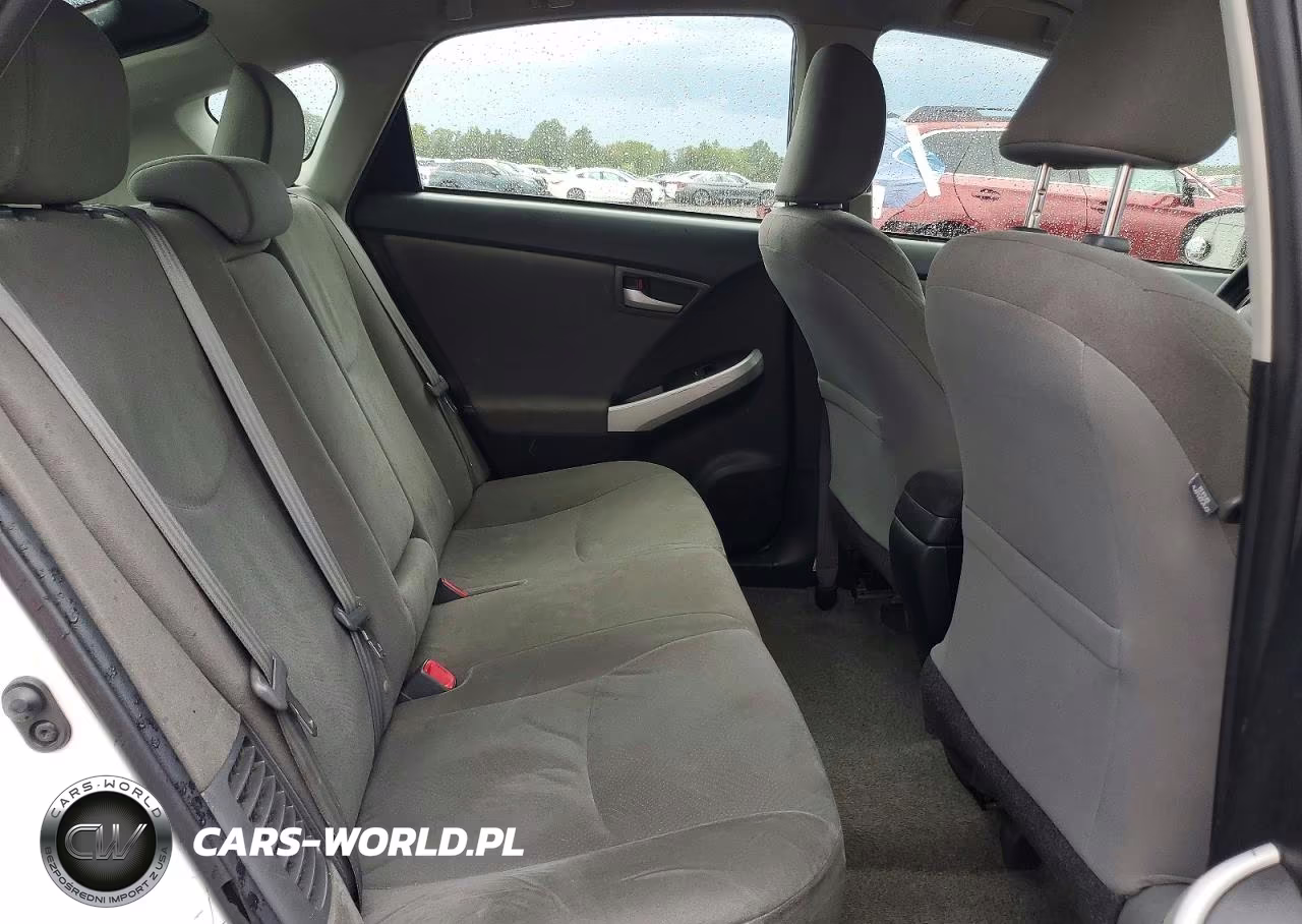 2015 Toyota Prius Three VIN:JTDKN3DU7F0425197 - 10