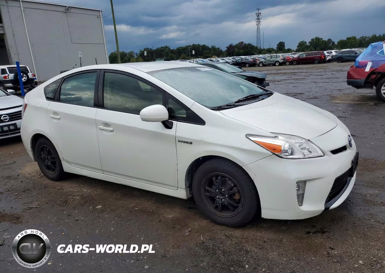 2015 Toyota Prius Three VIN:JTDKN3DU7F0425197 - 4