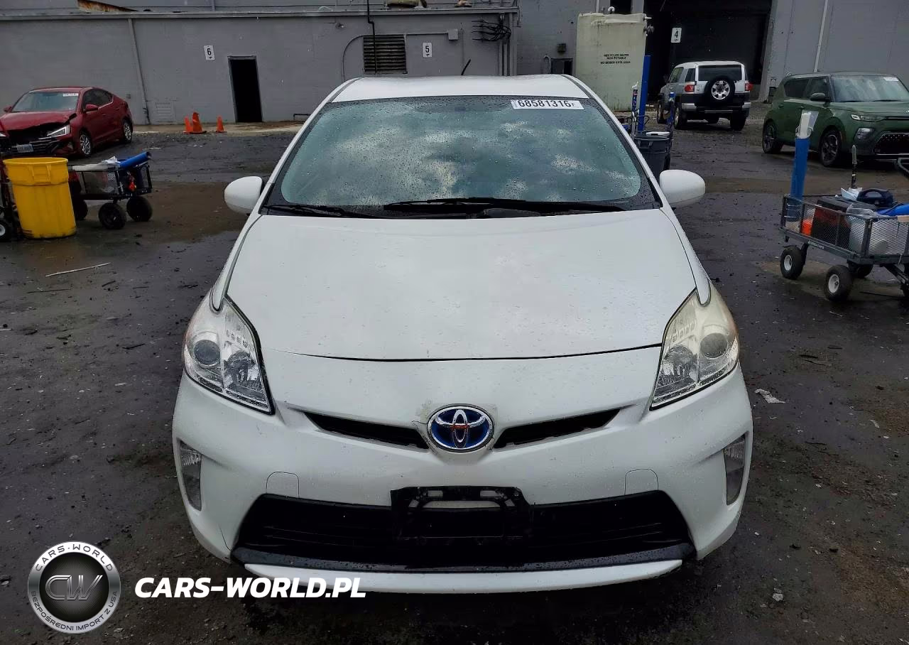 2015 Toyota Prius Three VIN:JTDKN3DU7F0425197 - 5
