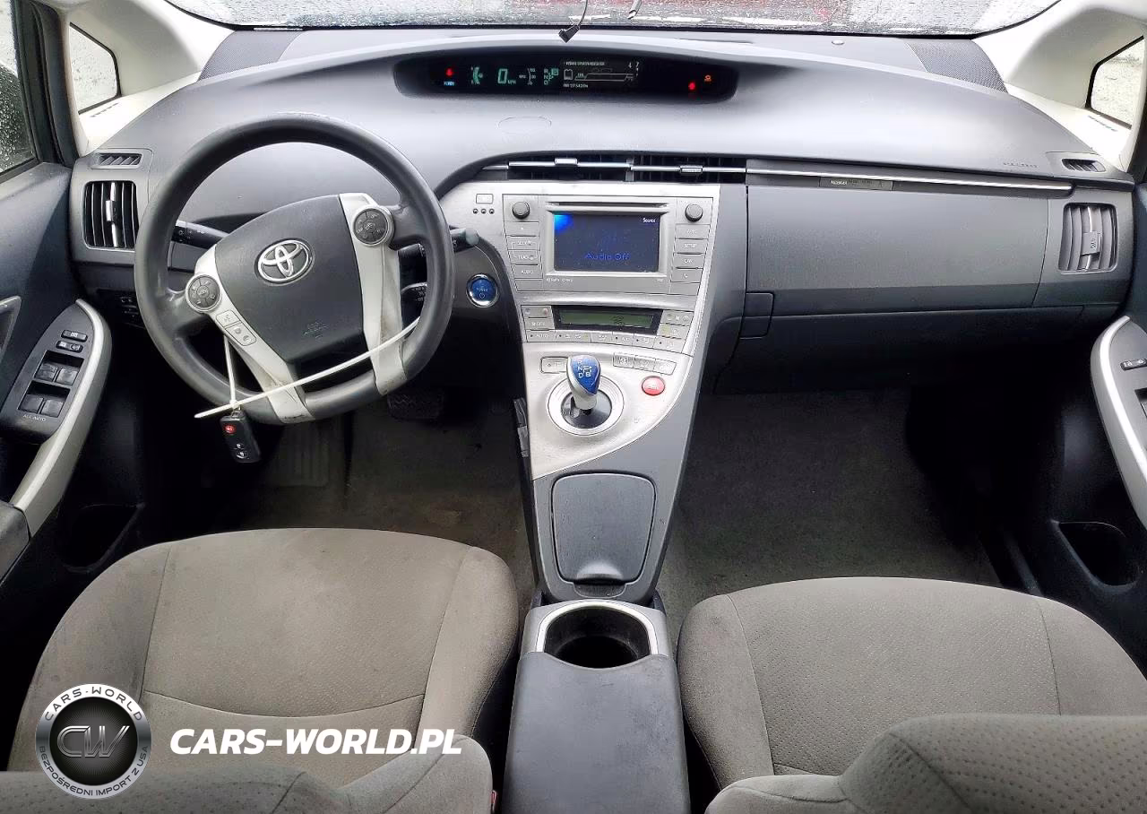 2015 Toyota Prius Three VIN:JTDKN3DU7F0425197 - 8