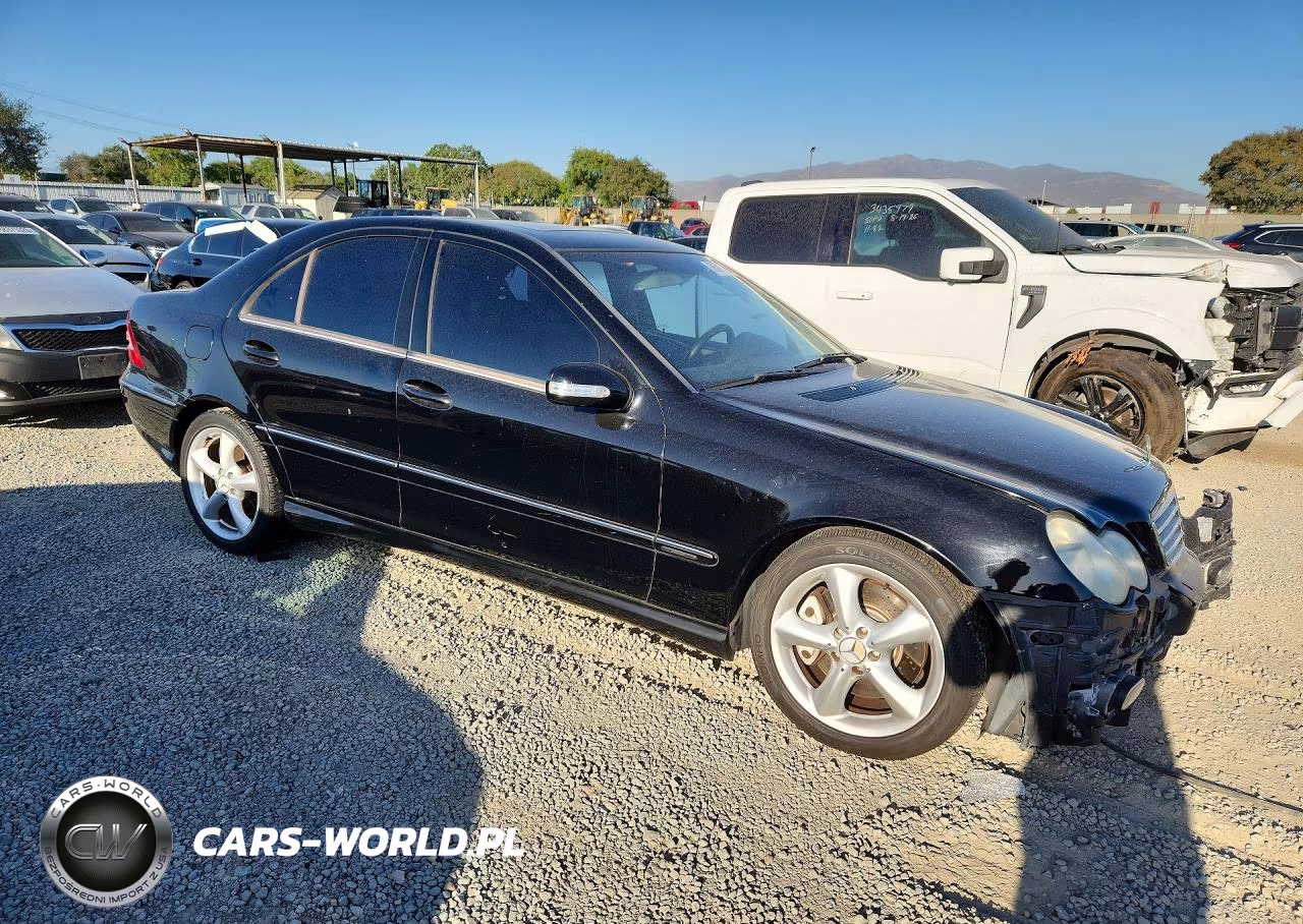 2005 Mercedes-Benz C 230K Sport Sedan VIN:WDBRF40J85F716864 - 4