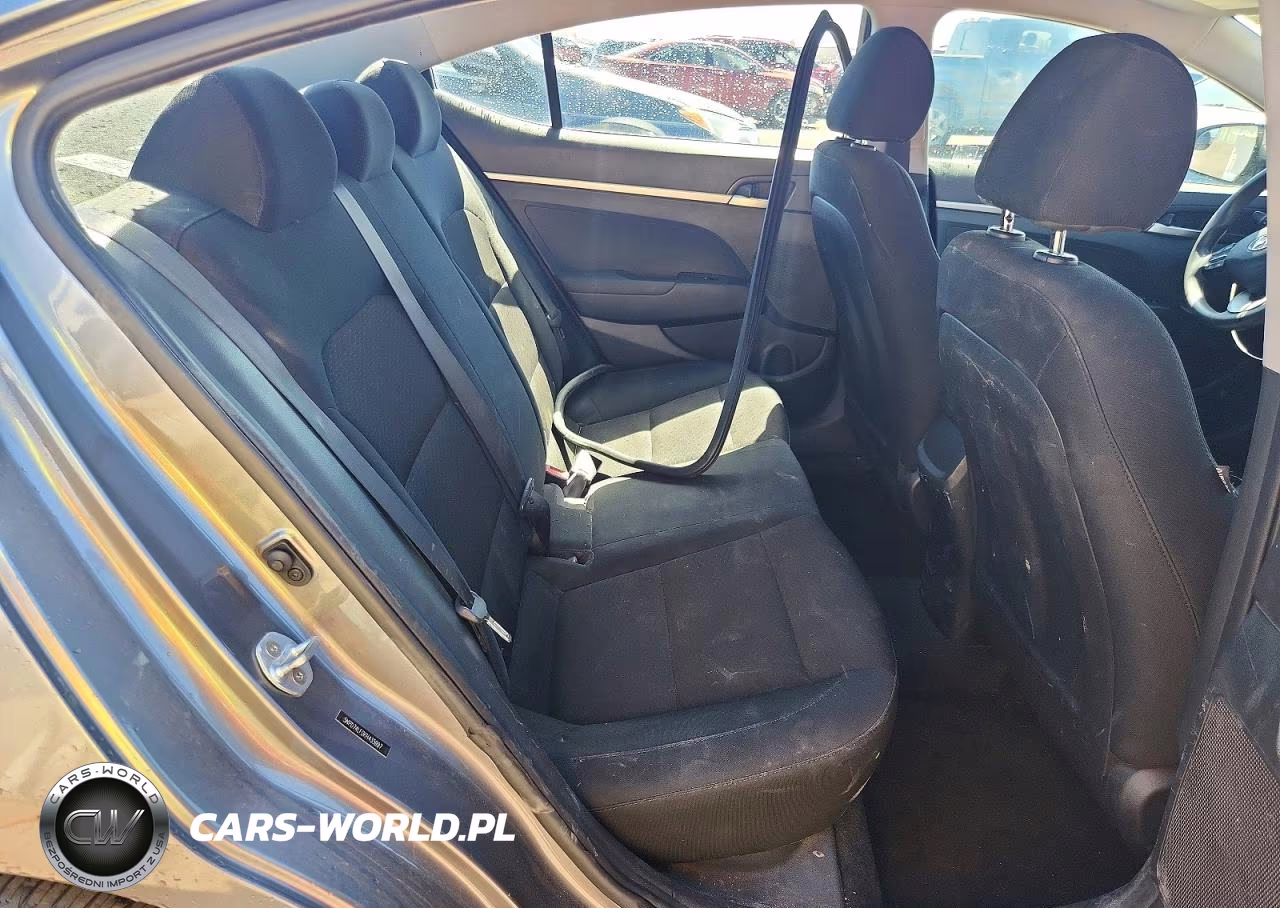 2019 Hyundai Elantra Se VIN:5NPD74LF0KH435997 - 10
