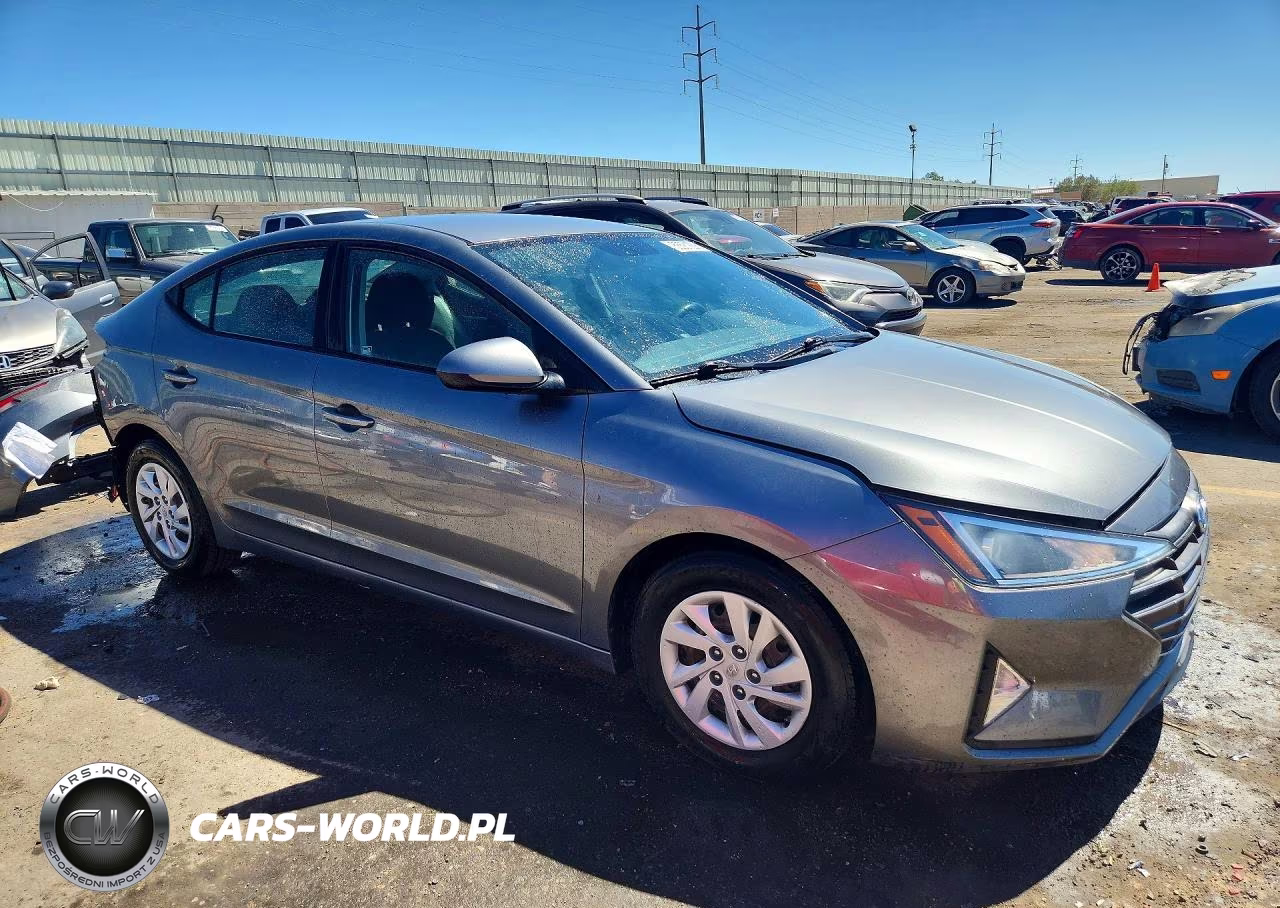 2019 Hyundai Elantra Se VIN:5NPD74LF0KH435997 - 4