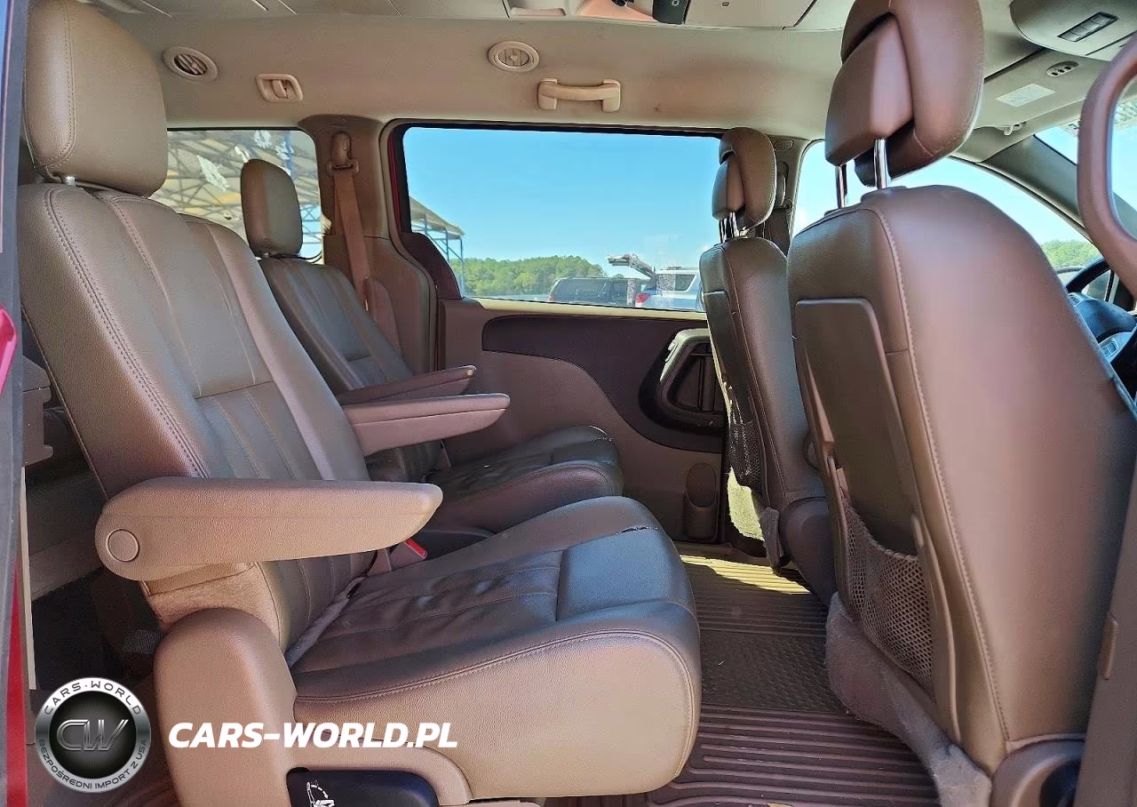2014 Chrysler Town & Country Touring VIN:2C4RC1BG2ER220767 - 11