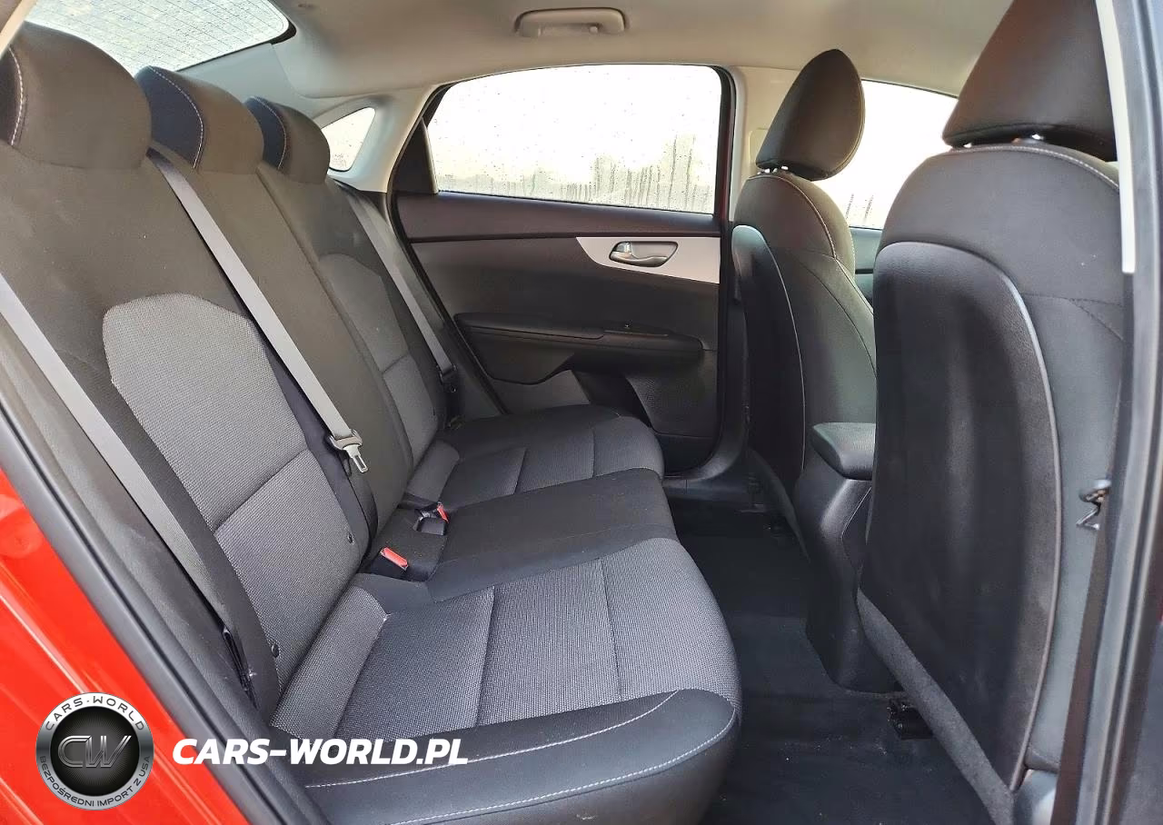 2022 Kia Forte Lxs VIN:3KPF24AD4NE434613 - 10