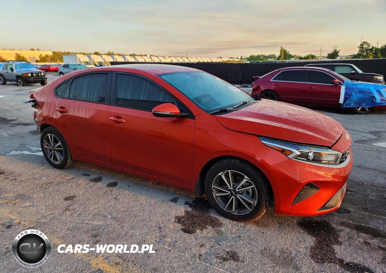 2022 Kia Forte Lxs VIN:3KPF24AD4NE434613 - 4