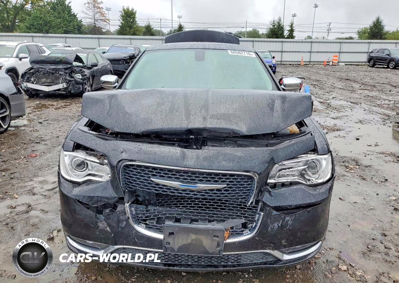 2017 Chrysler 300 Limited VIN:2C3CCAAG1HH529815 - 5