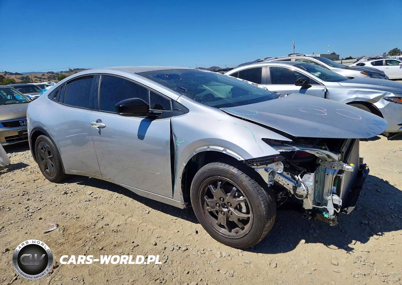2026 Toyota Prius Le VIN:JTDACAAU1T3077269 - 4
