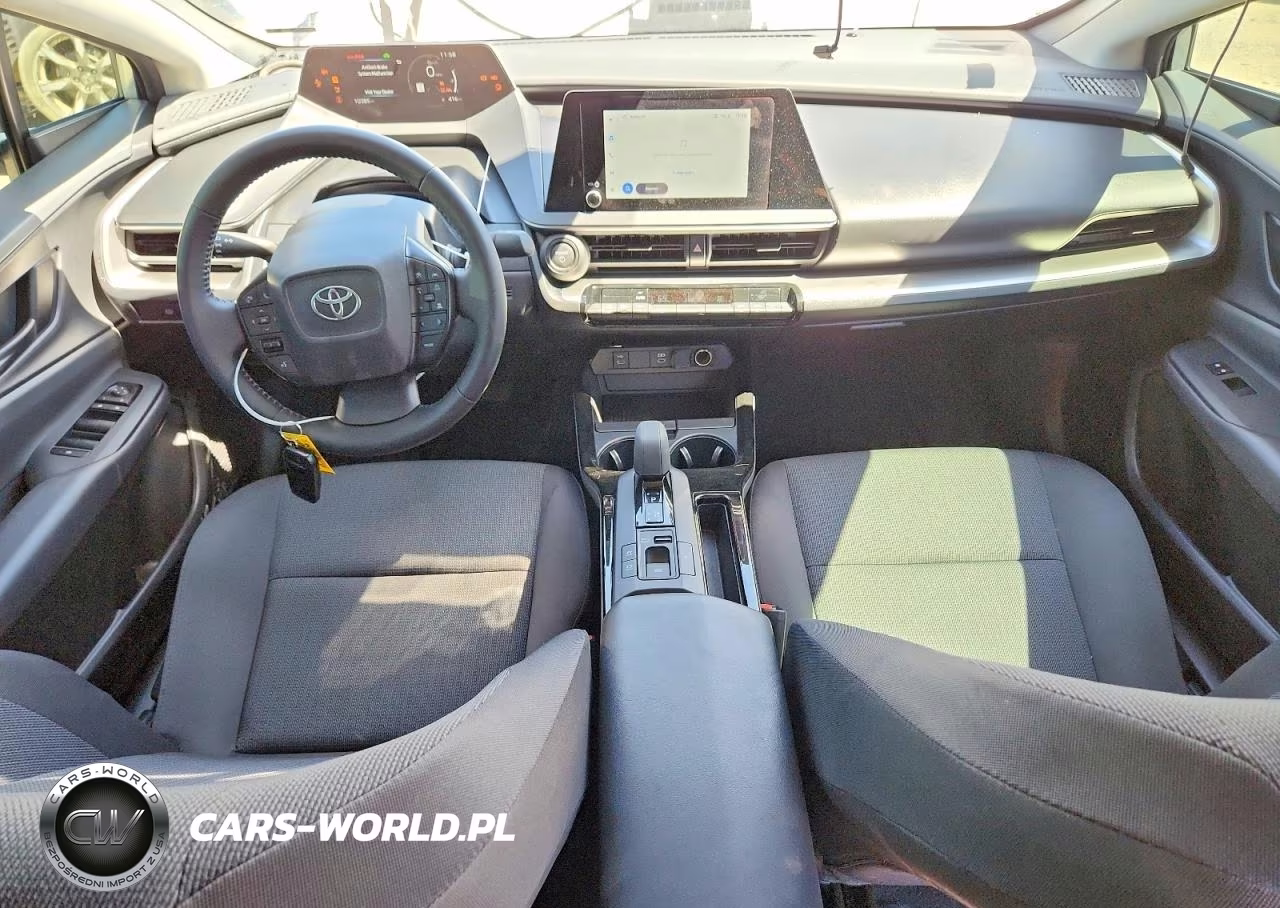 2026 Toyota Prius Le VIN:JTDACAAU1T3077269 - 8